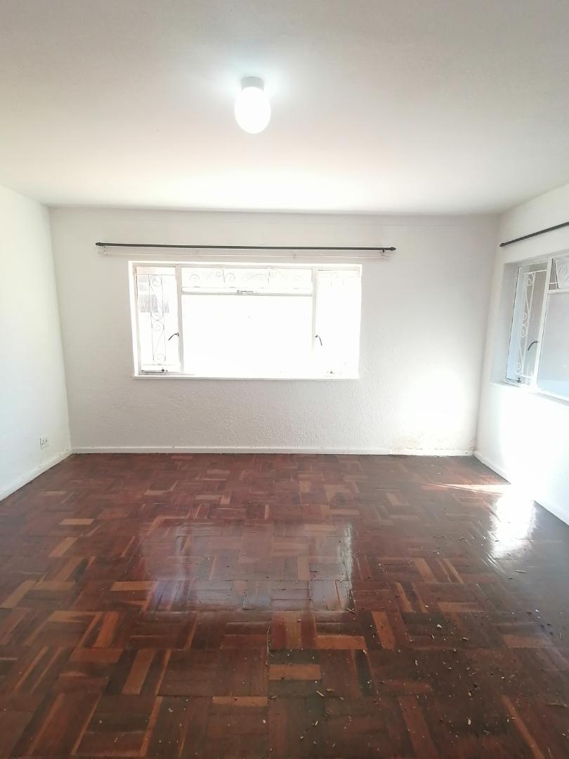 2 Bedroom Property for Sale in Vredehoek Western Cape